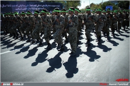 رژه نیروهای مسلح در مشهد مقدس